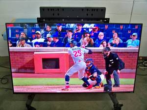 65 VIZIO M-Series Quantum Class M658-G1 HDR 4K UHD (Ultra-High Def) SMART Quantum Dot LED TV with Remote Control and HDMI Cable