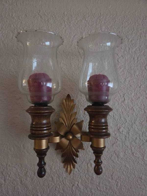 Vintage Wall decor - Candle holder & Half-moon shaped wreath