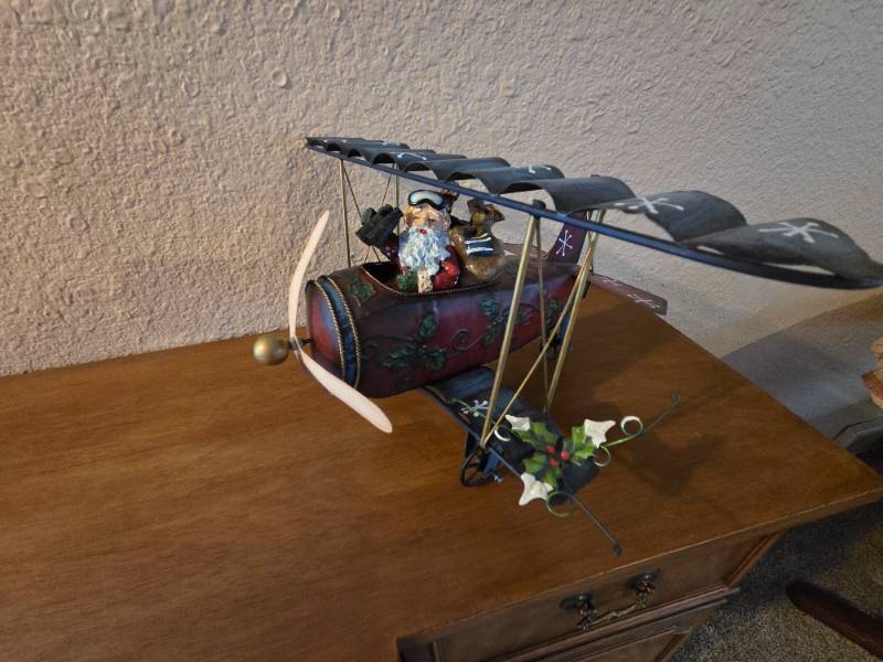 Santa plane