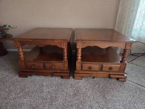 2 Piece End table Set