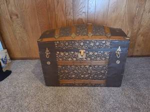 VINTAGE Storage trunk