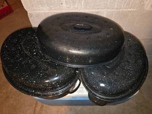 Broiler pans- 2 full  extra top