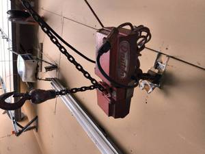 Dayton Electric Chain Hoist