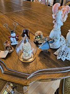 Variety of vintage items