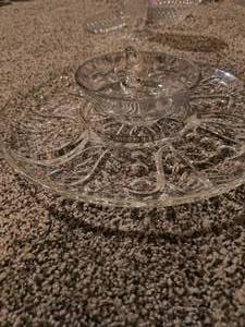 2 vintage glassware items
