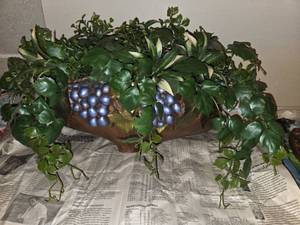 VINTAGE 1970s Arnels Ceramic hand painted grape inspired wall planter