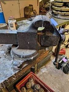 Bench Vise