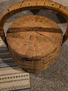 VINTAGE Nantucket Basket