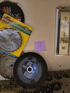 WHOLE WALL Includes Hole saws, circular saw blades, cutting discs