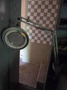 VINTAGE Industrial swing-arm magnifying lamp