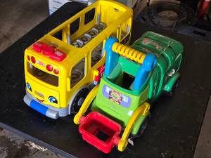 Fisher-Price Toy Bus and Garbage Truck Set