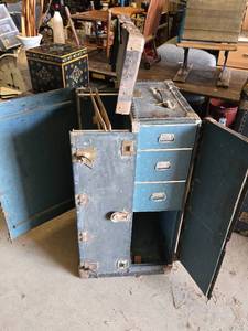 Indestructo Trunk Company Wardrobe Trunk