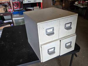 Metal Storage Cabinet with 4 Drawers