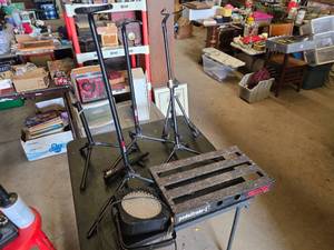 Pedaltrain-1 Pedalboard Platform and DR Pro Instrument Stands, Light