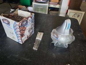 Hersheys Kisses Dessert Fondue Set with Forks