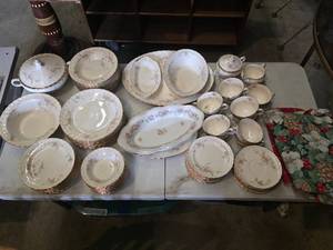 Set of Pope-Gosser Sterling China Dinnerware - Uncounted