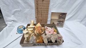 Carnival Chalkware figures and bookends