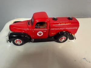 Golden Wheel 1940 Ford Texaco 124 Die Cast