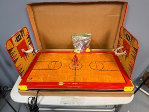 Vintage Tudor Tru Action Electric Basketball Game
