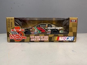 NASCAR RACING CHAMPIONS 1989-1999 Terry Labonte #5 Gold Cornflakes 124 Die Cast