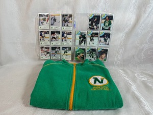 Minnesota North Stars Full Zip Sweatshirt (Size Medium) and Seventeen Minnesota North Stars Trading Cards