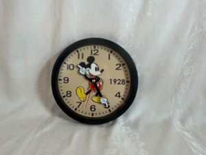 Disney Mickey Mouse 10 Accutime Wall Clock