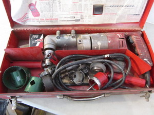 Milwaukee Rt Angle Drill, Hole Saws
