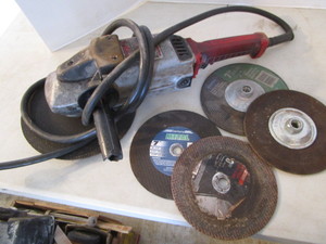 Milwaukee 12 Sander