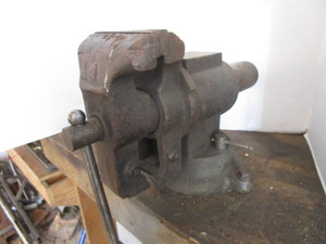 Bench Vise, Screw Clamp Not Working