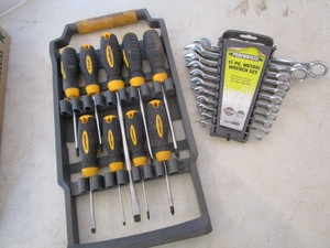 Combo Metric Wrenches, Screwdriver