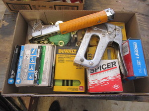 Hammer & Tack Stapler, Staples, Grommet Kit