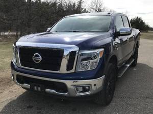 2017 Nissan Titan SL 4X4