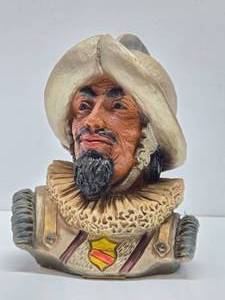 Large Vintage 1960s Conquistador Bust Sculpture - Universal Statuary - 1967
