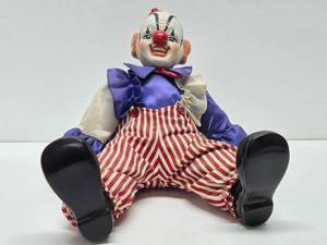 Approx 20 Vintage Ceramic Clown Figure&nbsp