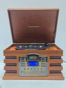 Like-New or New CROSLEY Model CR246 Turntable &amp CD Player Radio wRemote