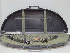 Fully Functional Compound Hunting or Archery Bow wCase #1