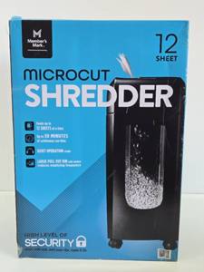 New Unused Members Mark Microcut 12-Page Paper Shredder