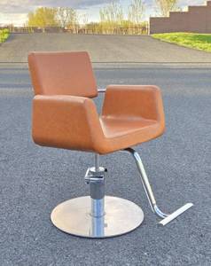 Nice Condition Hydraulic Swivel Barber Style Chair