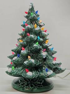 Working Vintage Ceramic Christmas Tree