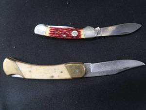 COLLECTIBLE BEAR KNIFE AND POCKET KNIFE