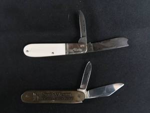 BEAR & SON DAMASCUS POCKET KNIFE & SMITH AND WESSON COLLECTIBLE