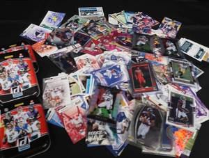 COLLECTIBLE CARDS