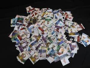 COLLECTIBLE CARDS