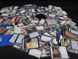 COLLECTIBLE CARDS