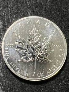 2012 CANADIAN MAPLE LEAF 1 TROY OZ .9999 FINE SILVER