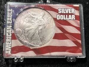 2000 AMERICAN SILVER EAGLE 1 TROY OZ .999 FINE SILVER IN CASE