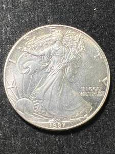 1987 AMERICAN SILVER EAGLE 1 TROY OZ .999 FINE SILVER