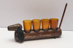 Vintage Booze Hound Dachshund Shot Glass Holder w 4 Amber Glasses  1950s Barware
