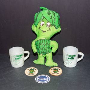 Vintage Green Giant Collectible Lot  Plush, Patches & Fire-King Mugs
