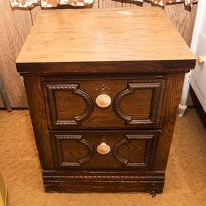 Vintage End Table with 2 Drawers
